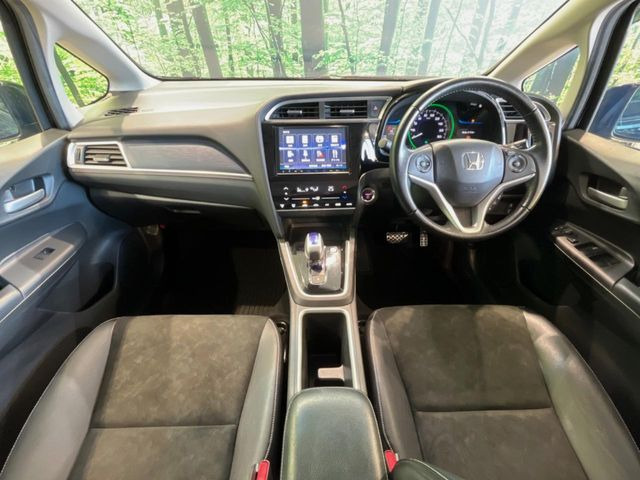 シャトル1.5 ハイブリッド X