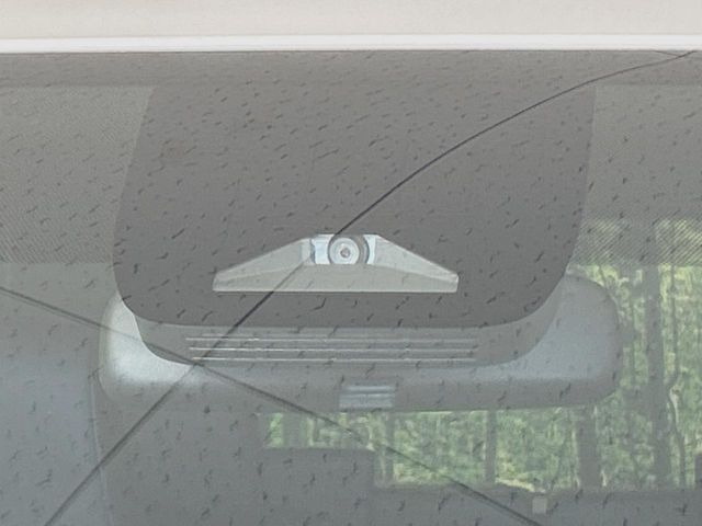 �y�v���N���b�V���Z�[�t�e�B�z�O���̎ԗ��������m���A�Փ˂������Ȏ��͌x��Œ��ӂ𑣂��A�u���[�L�𓥂ޗ͂��T�|�[�g�B�u���[�L�𓥂߂Ȃ������ꍇ�͏Փ˔�Q�y���u���[�L���쓮�A�Փˉ�����T�|�[�g���܂��B