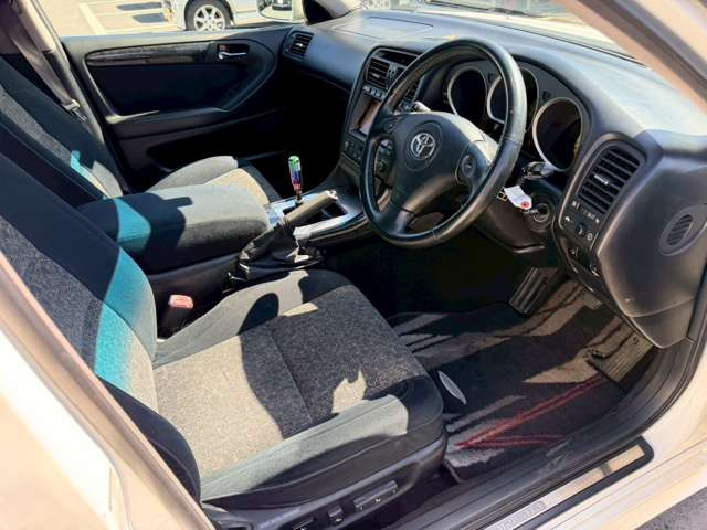 �C�ɂȂ邨�Ԃ�����܂�����E�̓d�b�ԍ����璼�ڂ��X�ɂ��₢���킹���������B�x�����@����ԗ����A��Ԃ܂łȂ�ł������������Ē����܂��B�X�^�b�t�ꓯ���A�����҂����Ă���܂��B