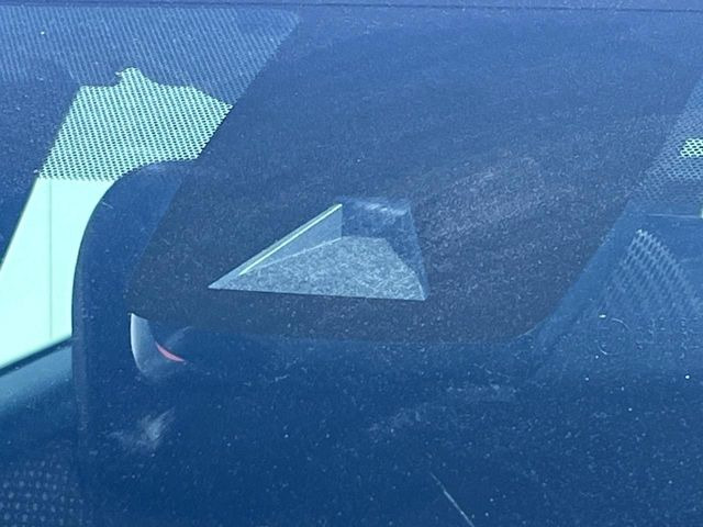 �y�g���^�Z�[�t�e�B�Z���X�z���s���ɑO���̎ԗ�����F�����A�Փ˂������Ȏ��͌x��ƃu���[�L�ŏՓˉ���Ɣ�Q�y�����A�V�X�g�B�����S�Ƀh���C�u�����y���݂��������܂��B