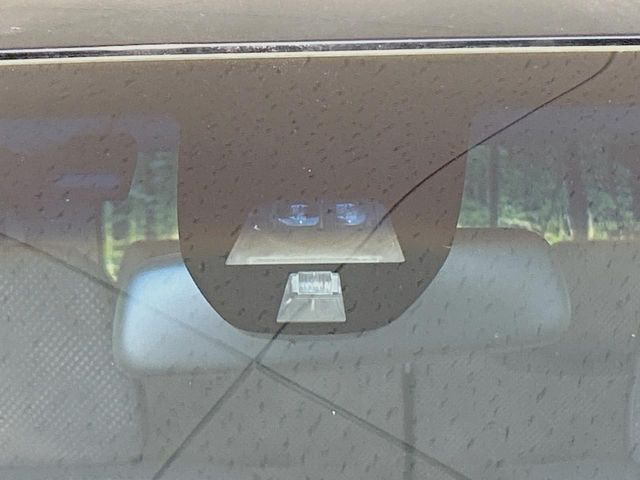 �y�V�e�B�u���[�L�A�N�e�B�u�V�X�e���z�ᑬ���s���ɑO���̎ԗ�����F�����A�Փ˂������Ȏ��͌x��ƃu���[�L�ŏՓˉ���Ɣ�Q�y�����A�V�X�g�B�����S�Ƀh���C�u�����y���݂��������܂��B