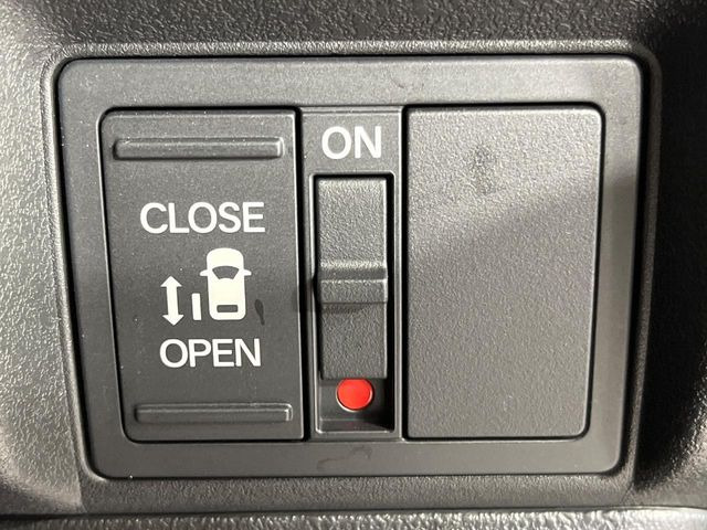 �y�p���[�X���C�h�h�A�z�X�}�[�g�L�[��^�]�Ȃ̃X�C�b�`�ŃX���C�h�h�A�̊J���\���d��������͂����ăh�A���J����K�v�������A���������q�l�ł��A�d���ו��������Ă��鎞�����N�ɊJ���߂ł��܂���