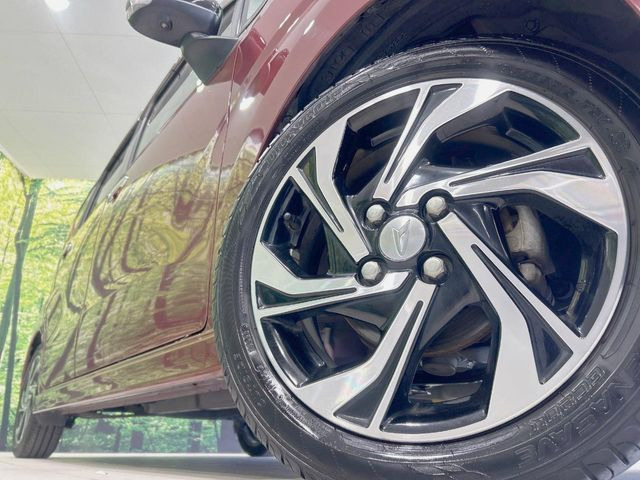 �y����15�C���`�A���~�z�C�[���z�O�ςɃ}�b�`���������A���~�z�C�[���𑕒����Ă���܂��B�e��ЊO�A���~�z�C�[����A�X�^�b�h���X�^�C�����戵�����Ă���܂��B���񂲑��k����������