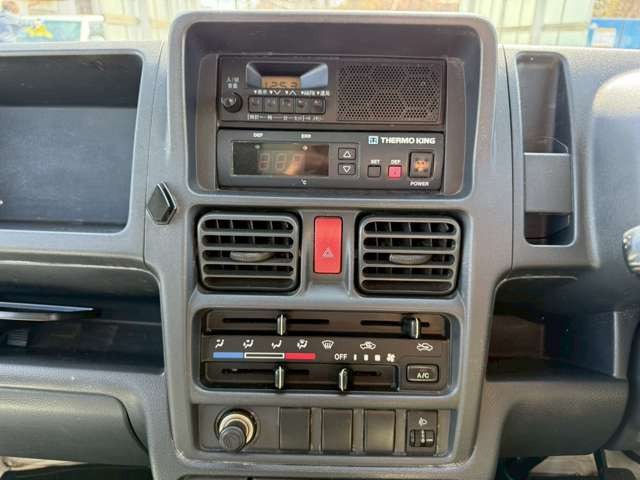 �C�ɂȂ邨�Ԃ�����܂�����E�̓d�b�ԍ����璼�ڂ��X�ɂ��₢���킹���������B�x�����@����ԗ����A��Ԃ܂łȂ�ł������������Ē����܂��B�X�^�b�t�ꓯ���A�����҂����Ă���܂��B