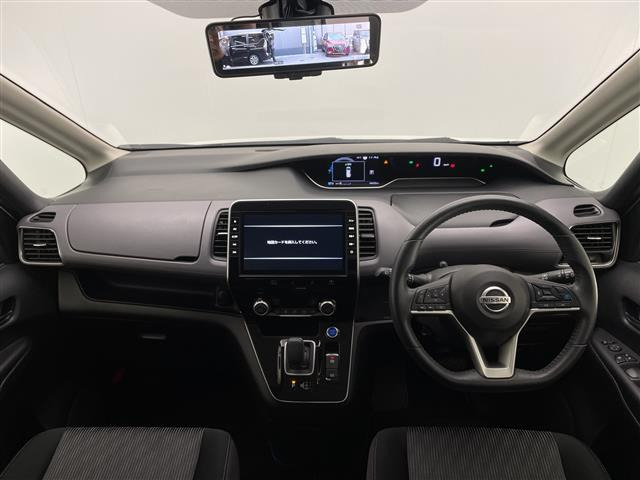 セレナ1.2 e-POWER ハイウェイスターV