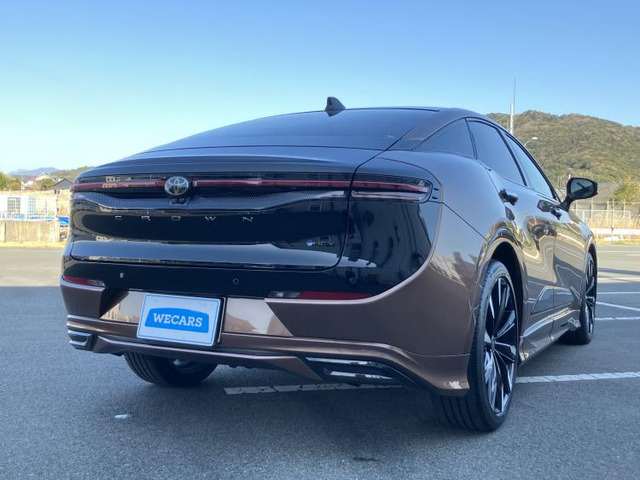 クラウンクロスオーバー2.5 G アドバンスト レザー パッケージ E-Four 4WD