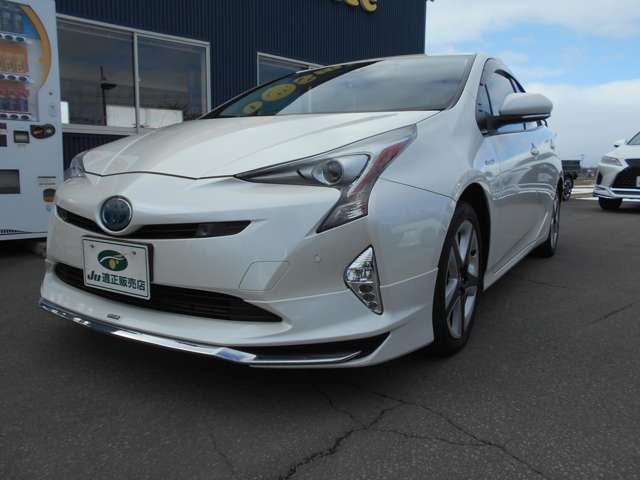 プリウス1.8 A ツーリングセレクション E-Four 4WD