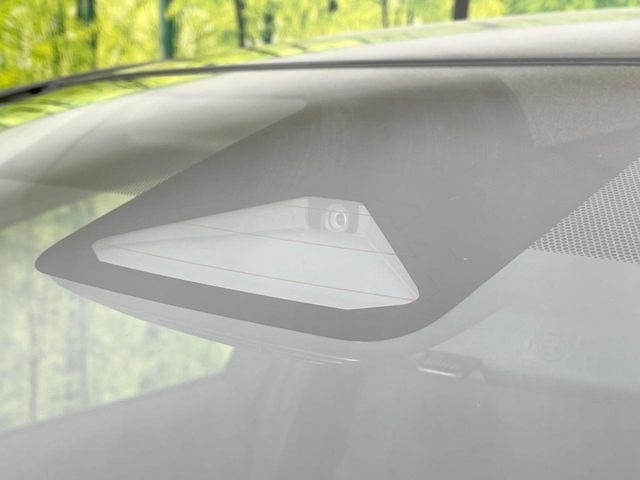 �y�g���^�Z�[�t�e�B�Z���X�z���s���ɑO���̎ԗ�����F�����A�Փ˂������Ȏ��͌x��ƃu���[�L�ŏՓˉ���Ɣ�Q�y�����A�V�X�g�B�����S�Ƀh���C�u�����y���݂��������܂��B