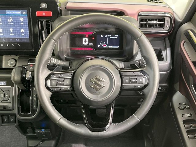 ステアリングも使用感が少なく、きれいな状態となっております♪