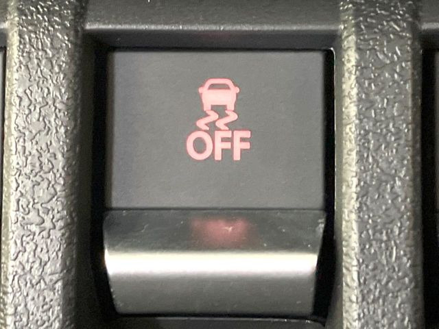 �y������h�~���u�z�ԗ��̉���������m����ƁA�����I�Ɏԗ��̐i�s������ۂ悤�Ɏԗ��𐧌䂵�܂��B�J�̓��ȂǊ���₷���H�ʏ󋵂ł����S�ȉ^�]���\�ł��B