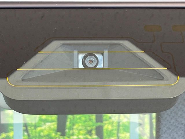 �y�X�}�[�g�A�V�X�g�z���s���ɑO���̎ԗ�����F�����A�Փ˂������Ȏ��͌x��ƃu���[�L�ŏՓˉ���Ɣ�Q�y�����A�V�X�g�B�����S�Ƀh���C�u�����y���݂��������܂��B