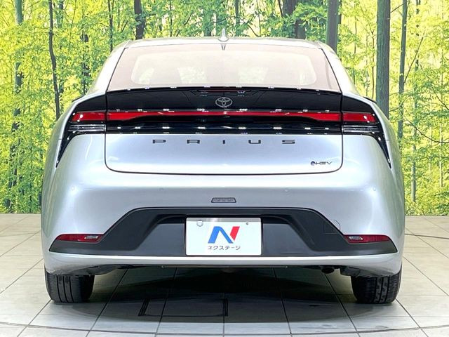 安心の最長10年・走行無制限保証(有償)をご用意。保証内容も充実はもちろん、無料点検&オイル交換や、年中無休の全国・24時間ロードサービスも付帯されておりますのでご安心下さい。