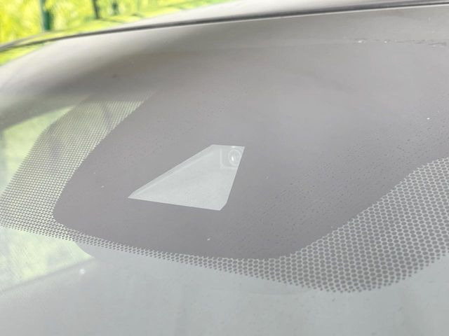 �y�g���^�Z�[�t�e�B�Z���X�z���s���ɑO���̎ԗ�����F�����A�Փ˂������Ȏ��͌x��ƃu���[�L�ŏՓˉ���Ɣ�Q�y�����A�V�X�g�B�����S�Ƀh���C�u�����y���݂��������܂��B