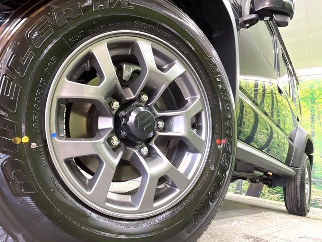 �y����15�C���`�A���~�z�C�[���z�O�ςɃ}�b�`���������A���~�z�C�[���𑕒����Ă���܂��B�e��ЊO�A���~�z�C�[����A�X�^�b�h���X�^�C�����戵�����Ă���܂��B���񂲑��k����������