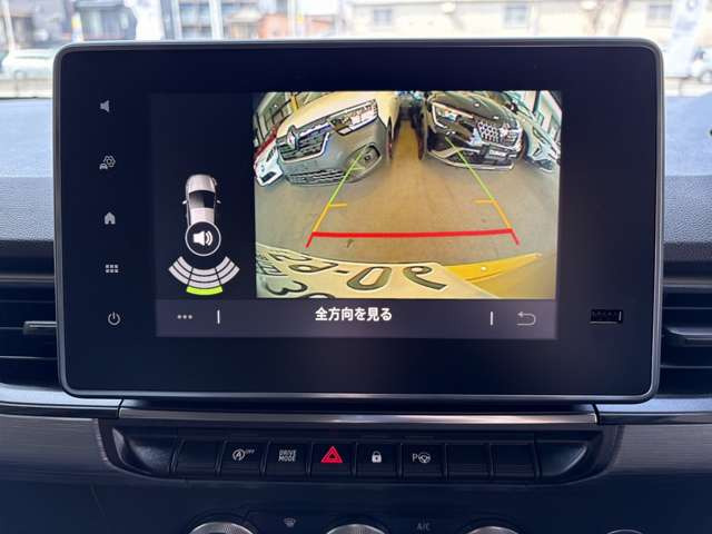 �o�b�N���j�^�[�E�N���A�����X�\�i�[���t���Ă��܂��B