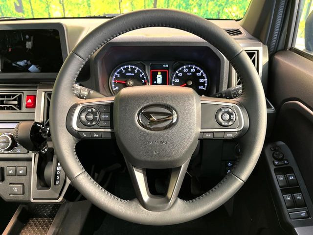 �y�����v�����X�e�A�����O�z�㎿�Ȋv���g�p���邱�ƂŁA��ɂ����������݂ƂĂ��^�]���₷���n���h���ł���