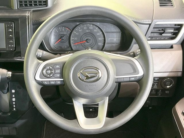 �y�X�e�A�����O�X�C�b�`�z�^�]���A�O������ڐ������炷���ƂȂ��A�I�[�f�B�I���̑��삪�\�ȕ֗��@�\!���S&���K�ȃh���C�u�����o���Ă���܂���