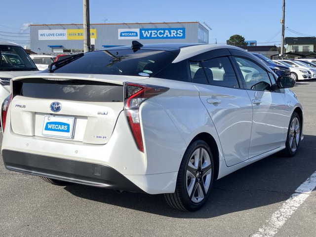 プリウス1.8 S セーフティ プラス ツートーン