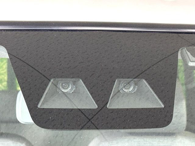 �y�X�}�[�g�A�V�X�g�z���s���ɑO���̎ԗ�����F�����A�Փ˂������Ȏ��͌x��ƃu���[�L�ŏՓˉ���Ɣ�Q�y�����A�V�X�g�B�����S�Ƀh���C�u�����y���݂��������܂��B