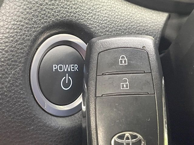 �y�X�}�[�g�L�[�z�J�o����|�P�b�g�ɓ��ꂽ�܂܂ł��h�A�̎{���E�������\�ȃX�}�[�g�L�[�𑕔��B�G���W���̃I���E�I�t�����J�M�����o���K�v����������Ƃ��Ă��֗��ł���