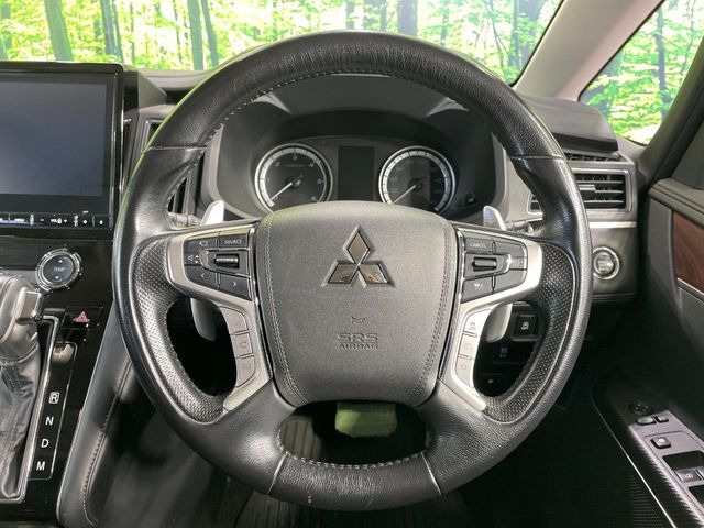 �y�����v�����X�e�A�����O�z�㎿�Ȋv���g�p���邱�ƂŁA��ɂ����������݂ƂĂ��^�]���₷���n���h���ł���