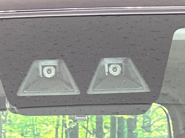 �y�g���^�Z�[�t�e�B�Z���X�z���s���ɑO���̎ԗ�����F�����A�Փ˂������Ȏ��͌x��ƃu���[�L�ŏՓˉ���Ɣ�Q�y�����A�V�X�g�B�����S�Ƀh���C�u�����y���݂��������܂��B