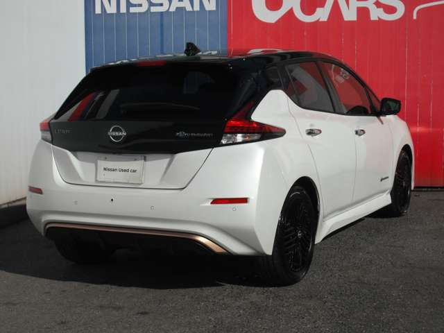 リーフX Vセレクション 90周年記念車