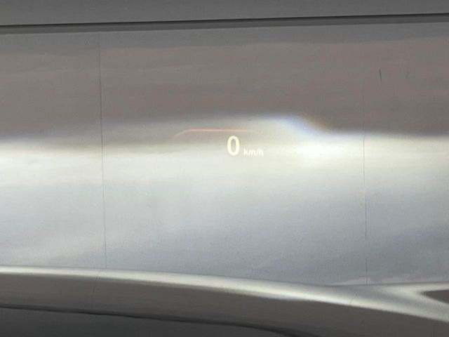 ���w�b�h�A�b�v�f�B�X�v���C:���݂̑��x�⑖�s�����f�W�^���\���ŉ^�]�ȑO���̃K���X�ɓ��e!�^�]���A���������炳���K�v�ȏ����m�F�ł���̂łƂ��Ă��֗��ň��S!