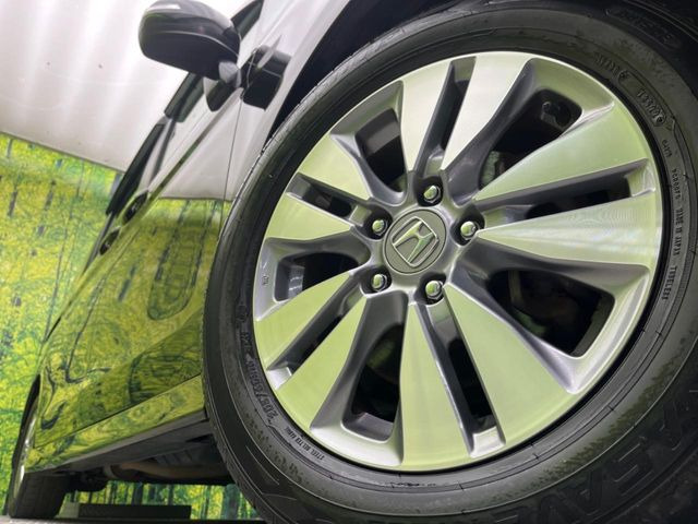 �y����16�C���`�A���~�z�C�[���z�O�ςɃ}�b�`���������A���~�z�C�[���𑕒����Ă���܂��B�e��ЊO�A���~�z�C�[����A�X�^�b�h���X�^�C�����戵�����Ă���܂��B���񂲑��k����������