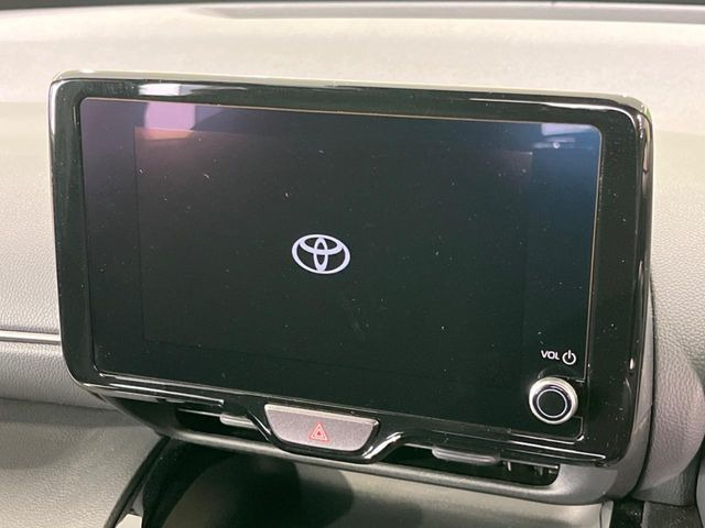 �y8�C���` �f�B�X�v���C�I�[�f�B�I�z���ʂ̃f�B�X�v���C��AppleCarPlay��AndroidAuto�����p�\�B�傫�ȉ�ʂŃX�}�z�i�r�A�v���������p���������܂���