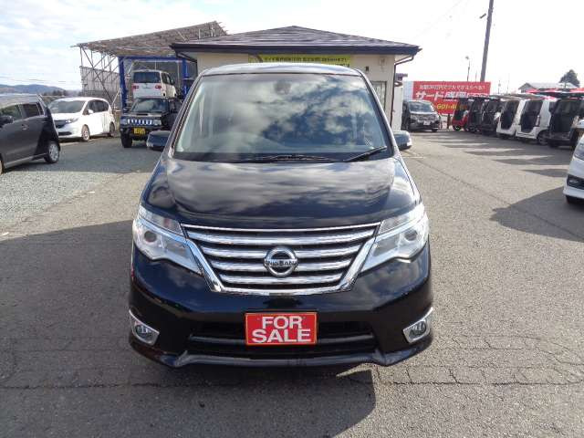 セレナ2.0 ハイウェイスター Vセレクション+Safety 4WD