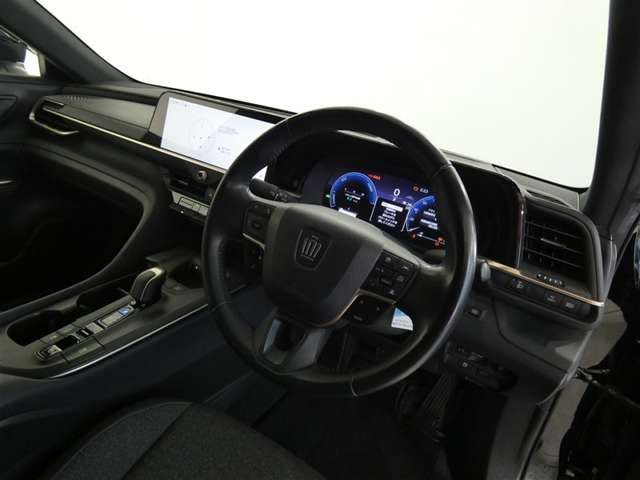 クラウンクロスオーバー2.5 G アドバンスト E-Four 4WD