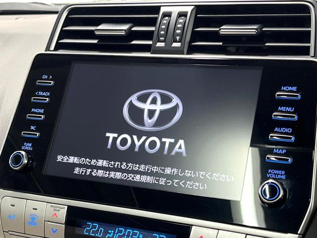 【9インチ ディスプレイオーディオ】大画面ディスプレイへお持ちのスマートフォンと連携して、ナビやbluetoothでの音楽再生が可能です♪デザインはもちろん操作性も良好!別途ナビ機能の取付可能です♪