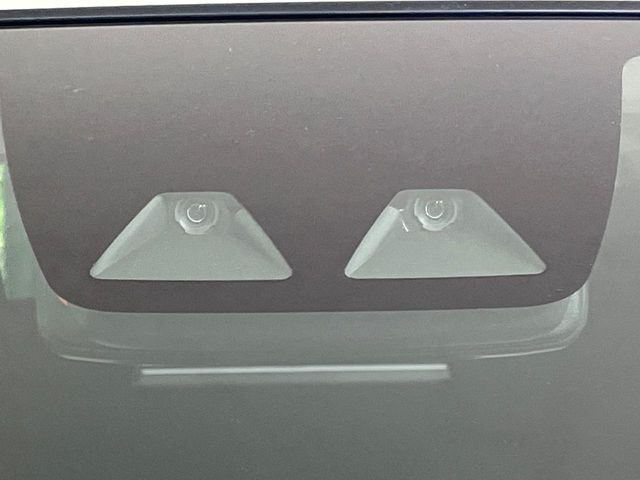 �y�X�}�[�g�A�V�X�g�z���s���ɑO���̎ԗ�����F�����A�Փ˂������Ȏ��͌x��ƃu���[�L�ŏՓˉ���Ɣ�Q�y�����A�V�X�g�B�����S�Ƀh���C�u�����y���݂��������܂��B