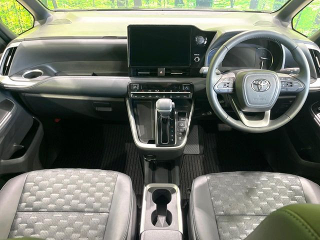 ヴォクシー1.8 ハイブリッド S-Z