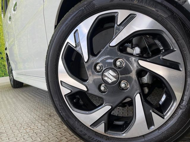 �y����15�C���`�A���~�z�C�[���z�O�ςɃ}�b�`���������A���~�z�C�[���𑕒����Ă���܂��B�e��ЊO�A���~�z�C�[����A�X�^�b�h���X�^�C�����戵�����Ă���܂��B���񂲑��k����������