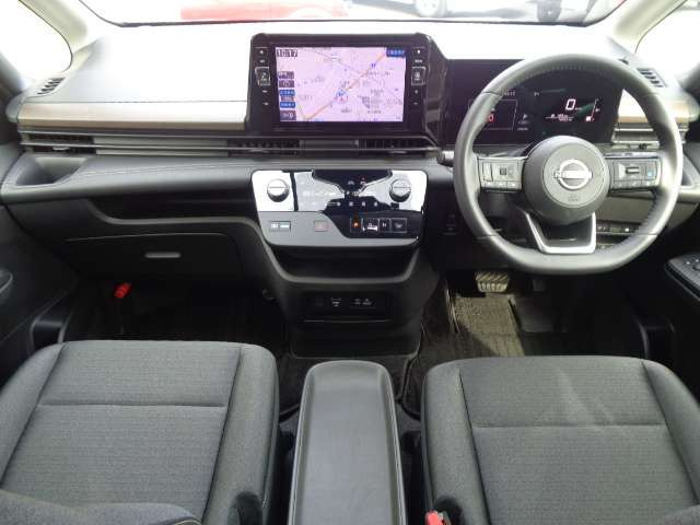 セレナ1.4 e-4ORCE ハイウェイスターV 4WD