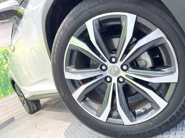 �y�����A���~�z�C�[���z�O�ςɃ}�b�`���������A���~�z�C�[���𑕒����Ă���܂��B�e��ЊO�A���~�z�C�[����A�X�^�b�h���X�^�C�����戵�����Ă���܂��B���񂲑��k����������