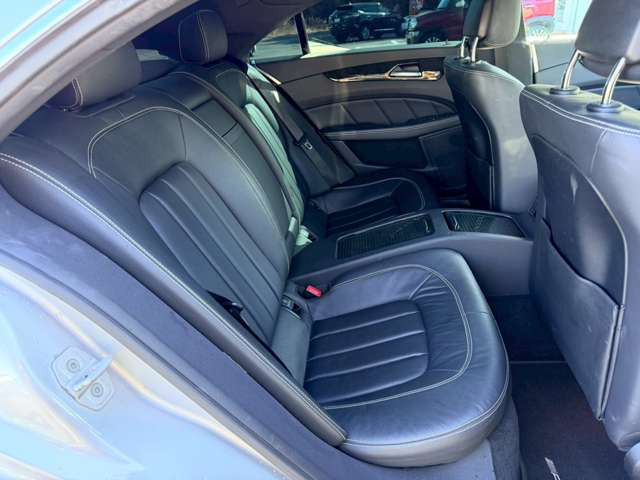 �C�ɂȂ邨�Ԃ�����܂�����E�̓d�b�ԍ����璼�ڂ��X�ɂ��₢���킹���������B�x�����@����ԗ����A��Ԃ܂łȂ�ł������������Ē����܂��B�X�^�b�t�ꓯ���A�����҂����Ă���܂��B