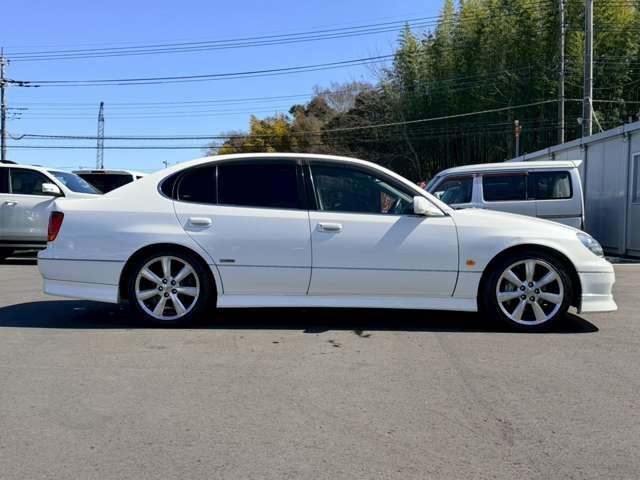 ���X�݌ɂ͊O���A�����N���[�j���O��ɓW�����A�����Ď��̏C�����̗L���A���[�^�[��������̗L������O�ҋ@�ւɂ�錟����S����{���Ă���܂��B�Ԍ��A�����A����h�������ЂőΉ��ł��܂��̂ł����S���������B