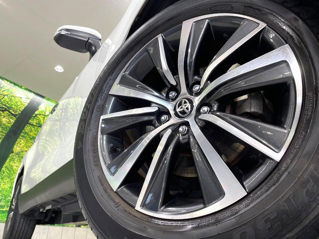 �y����18�C���`�A���~�z�C�[���z�O�ςɃ}�b�`���������A���~�z�C�[���𑕒����Ă���܂��B�e��ЊO�A���~�z�C�[����A�X�^�b�h���X�^�C�����戵�����Ă���܂��B���񂲑��k����������