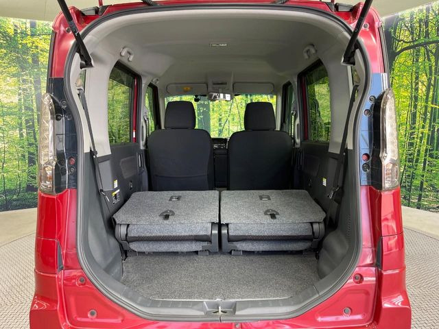 ���i�̂���������ʋ΁A���}���ɏ\���ȉ׎��X�y�[�X���m�ۂ��Ă���܂��B�Z�J���h�V�[�g��|���ƁA�傫�ȉו��̐ύڂ��\�ł���