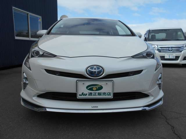 プリウス1.8 A ツーリングセレクション E-Four 4WD