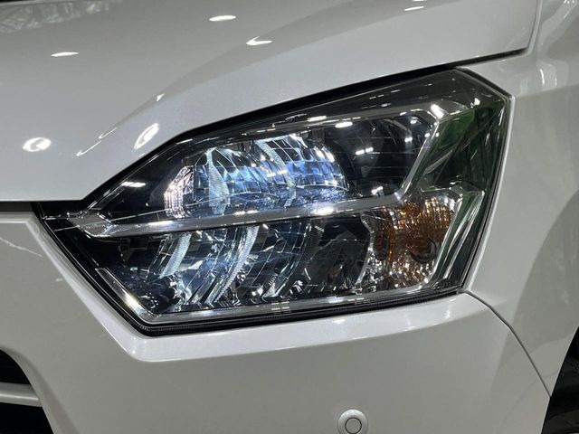 �yLED�w�b�h���C�g�z���V����ԑ��s�����ǍD�Ȏ��E���m�ۂ����S���ĉ^�]�ł��鍂�P�xLED�w�b�h���C�g�𑕔�!�_�����x�������A����d�͂��}�����Ă��܂��B