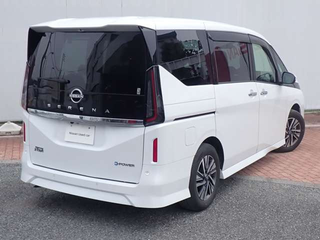 セレナ1.4 e-POWER ハイウェイスターV