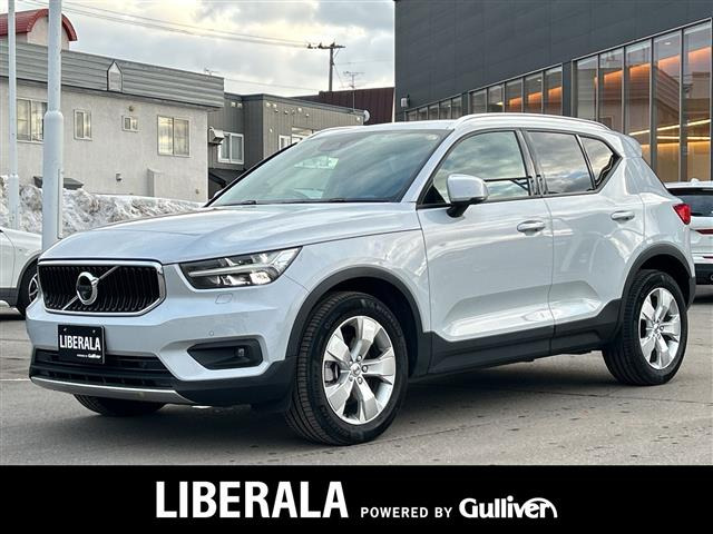 XC40B4 AWD モメンタム 4WD