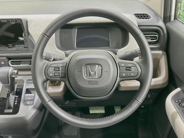 �y�X�e�A�����O�X�C�b�`�z�^�]���A�O������ڐ������炷���ƂȂ��A�I�[�f�B�I���̑��삪�\�ȕ֗��@�\!���S&���K�ȃh���C�u�����o���Ă���܂���