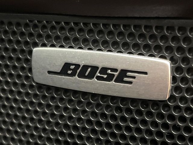 �yBOSE�T�E���h�V�X�e���z���[�J�[�I�v�V�����̍��i�ʃT�E���h�V�X�e���𓋍ځB��p�̃`���[�j���O���{���ꂽ�召�l�X�ȃX�s�[�J�[����ǎ��ȃT�E���h���t�ł��A�Տꊴ���ӂ�鉹����Ԃ����o���܂��B