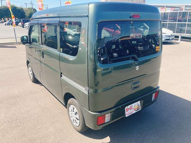 ���X�ł͌y�����Ԃ��畁�ʎԂ܂ŕ��L���I�[�����[�J�[�̎Ԏ�E�F�E�O���[�h��L�x�ɑ����Ă���܂��B