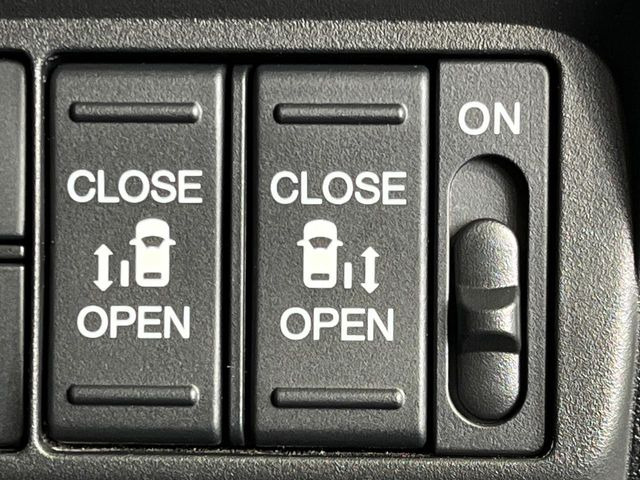 �y�����p���[�X���C�h�h�A�z�X�}�[�g�L�[��^�]�Ȃ̃X�C�b�`�Ō�ȗ����X���C�h�h�A�̊J���\���d��������͂����ăh�A���J����K�v�������A�����Ȃ��q�l�ł��ȒP�ɊJ���߂ł����K�ł���